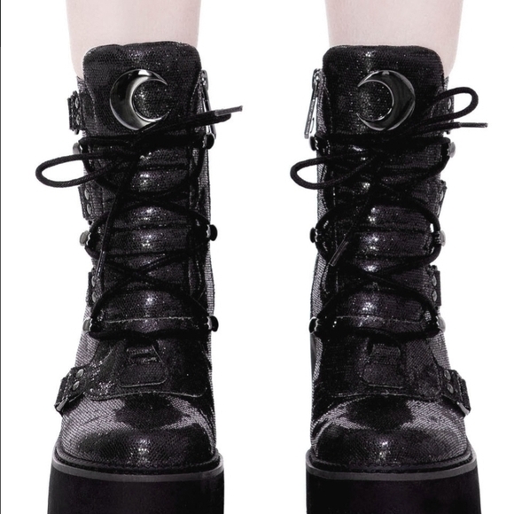 Black Platform Lace-Up Boots (Deadstock 💀) - Picture 5 of 8